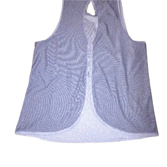 Avia Reversible Tank Top Size M 8/10 (per measurements). - Picture 4 of 6